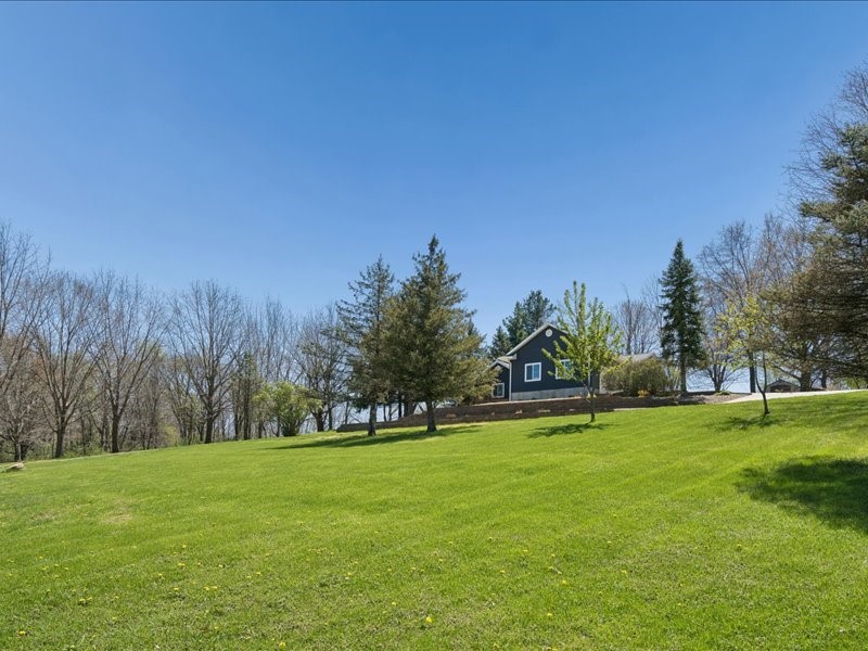 2698 Hidden Valley Trail NE Solon IA 52333