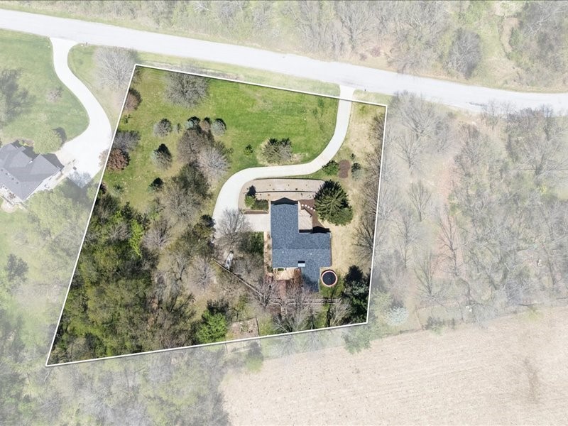 2698 Hidden Valley Trail NE Solon IA 52333