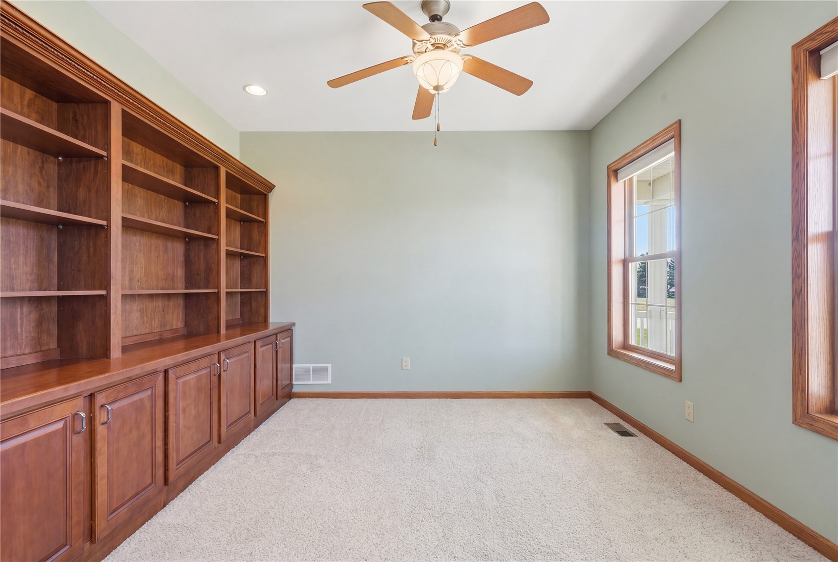 123 Cottage Drive Mechanicsville IA 52306