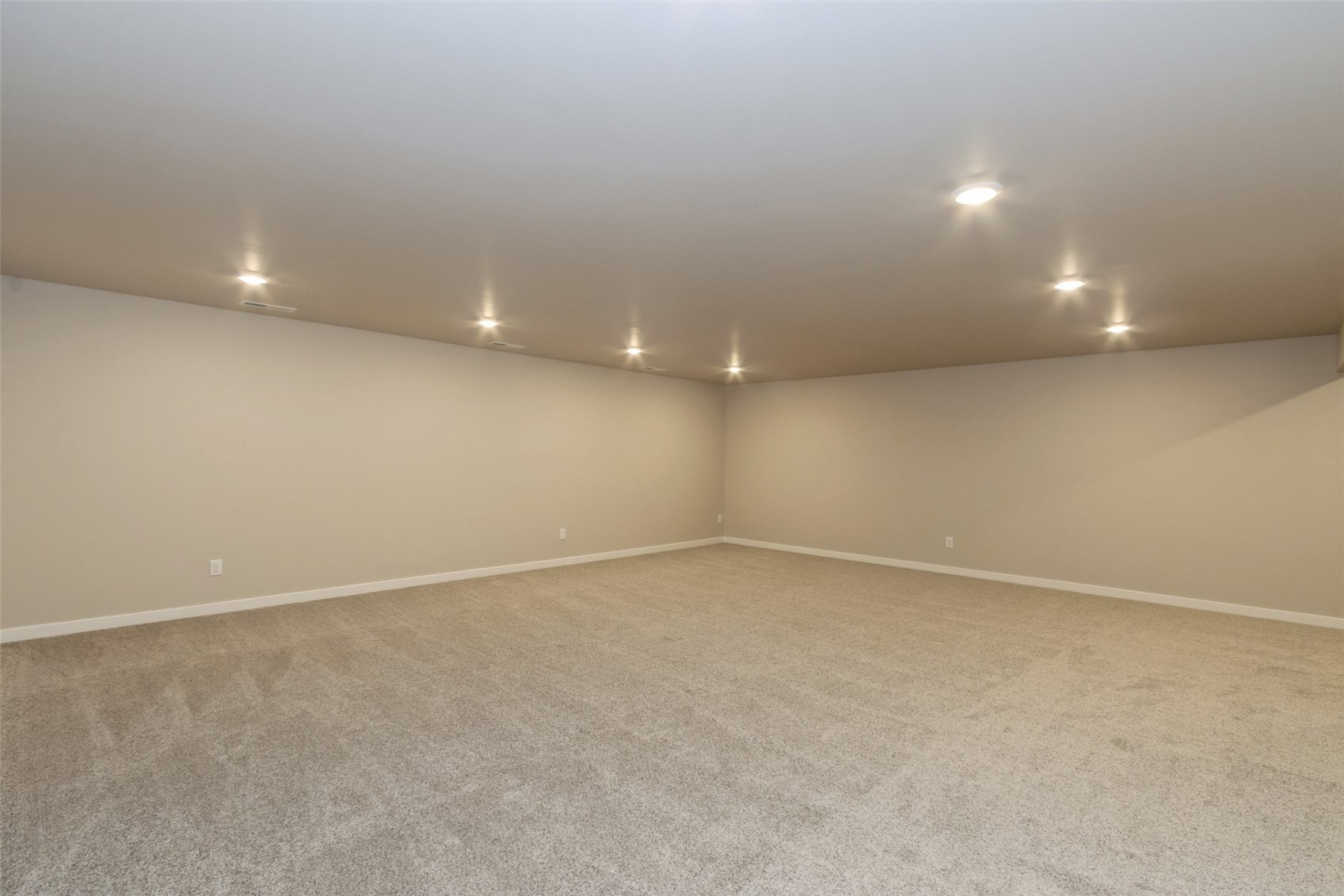 765 Chamberlin Lane North Liberty IA 52317