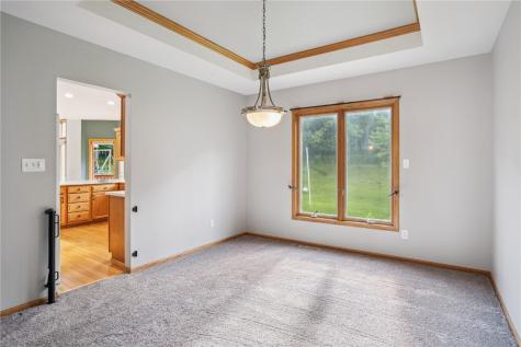 925 Rolling Creek Drive NE Cedar Rapids IA 52402