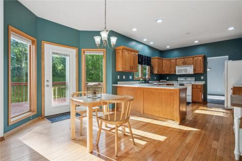 925 Rolling Creek Drive NE Cedar Rapids IA 52402