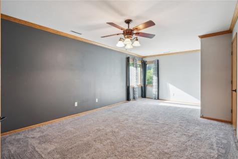 925 Rolling Creek Drive NE Cedar Rapids IA 52402