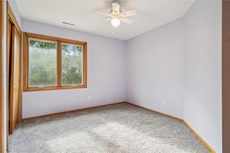 925 Rolling Creek Drive NE Cedar Rapids IA 52402