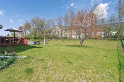 925 Rolling Creek Drive NE Cedar Rapids IA 52402