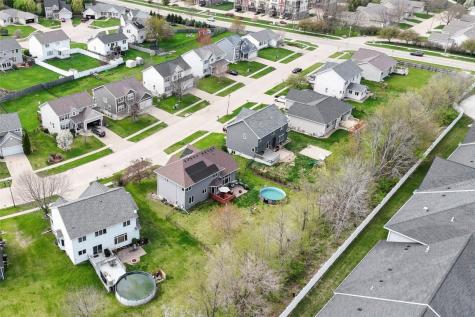 925 Rolling Creek Drive NE Cedar Rapids IA 52402