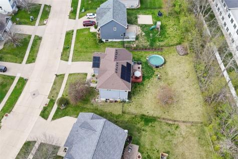 925 Rolling Creek Drive NE Cedar Rapids IA 52402