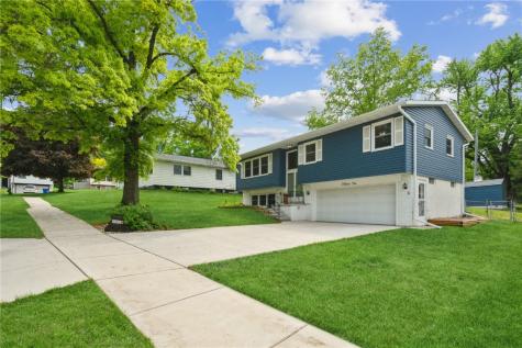 1510 26th Street NW Cedar Rapids IA 52405