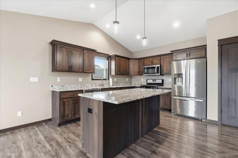 2773 Ridgeview Drive Palo IA 52324