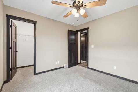 2773 Ridgeview Drive Palo IA 52324