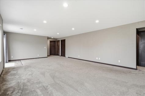 2773 Ridgeview Drive Palo IA 52324