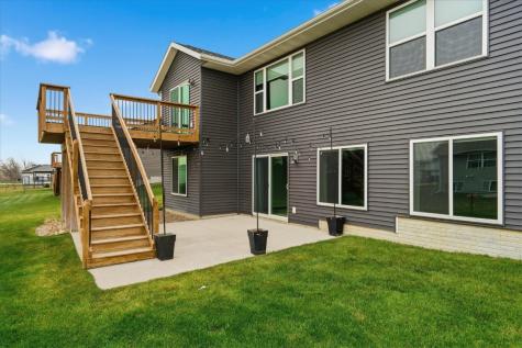 2773 Ridgeview Drive Palo IA 52324