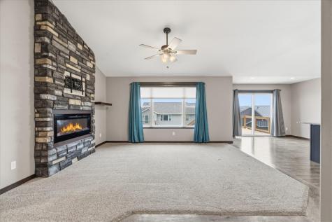 2773 Ridgeview Drive Palo IA 52324