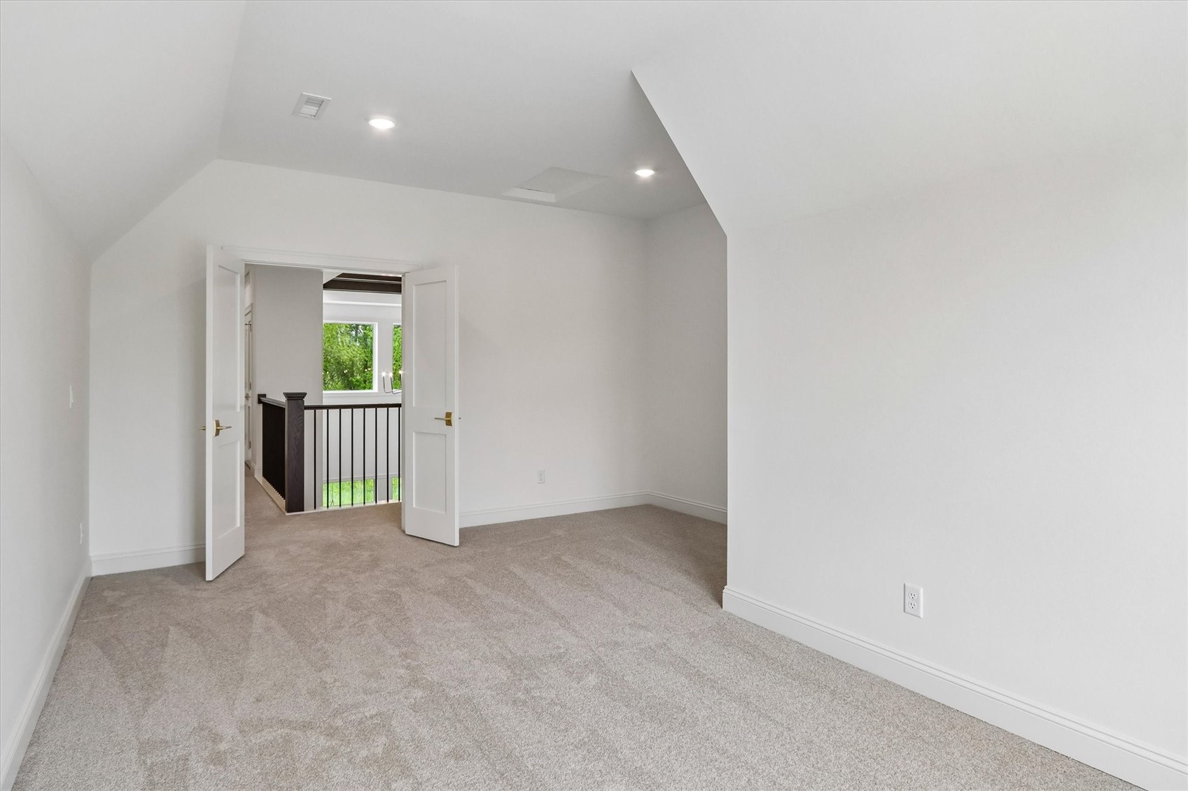 405 Macbride Trail Solon IA 52333