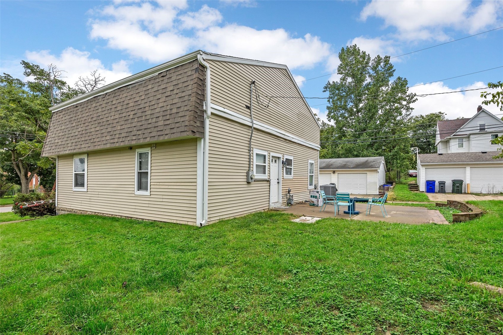 216 13th Street NW Cedar Rapids IA 52405