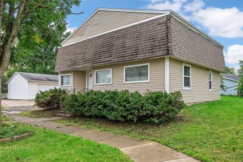216 13th Street NW Cedar Rapids IA 52405