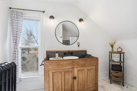 211 E Main Street Lisbon IA 52253