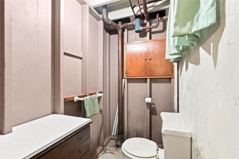 2423 O Avenue NW Cedar Rapids IA 52405