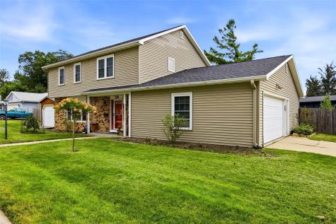 3200 Blue Ridge Drive NE Cedar Rapids IA 52402