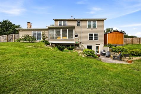 3200 Blue Ridge Drive NE Cedar Rapids IA 52402