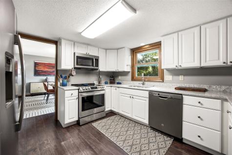 3200 Blue Ridge Drive NE Cedar Rapids IA 52402