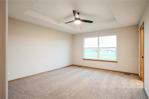 3329 Center Court Robins IA 52328