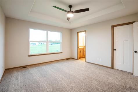 3329 Center Court Robins IA 52328