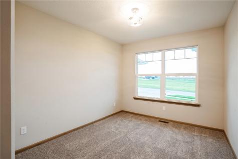 3329 Center Court Robins IA 52328