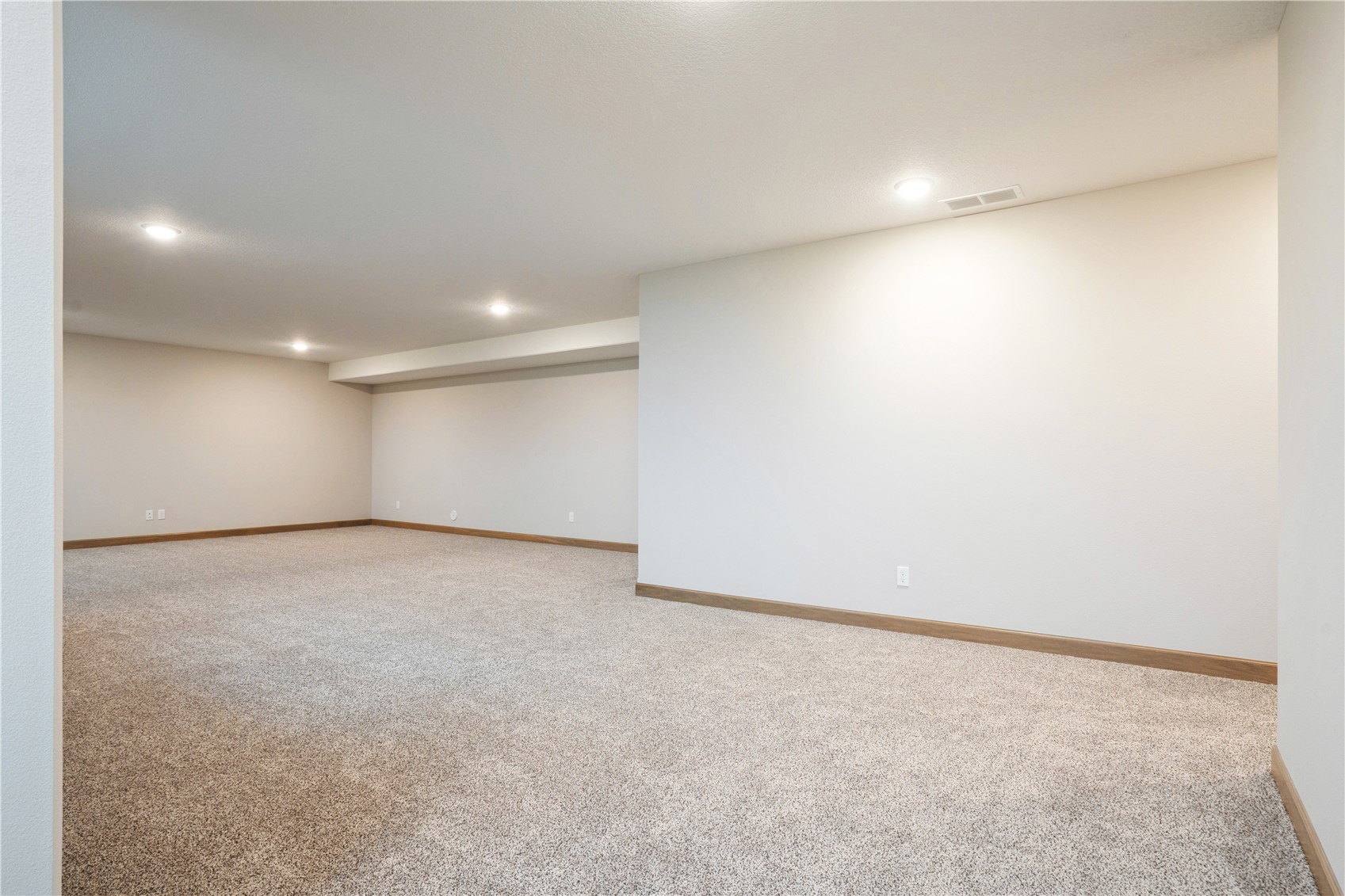 3329 Center Court Robins IA 52328