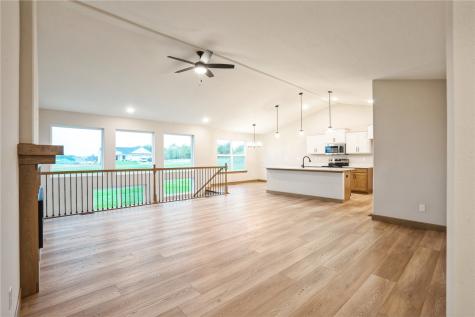 3329 Center Court Robins IA 52328