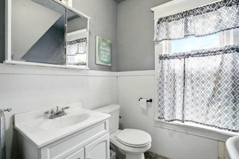 412 W Charles Street Oelwein IA 50662