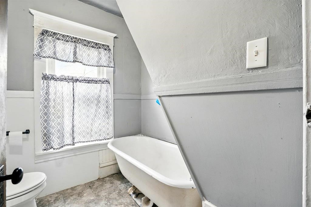 412 W Charles Street Oelwein IA 50662