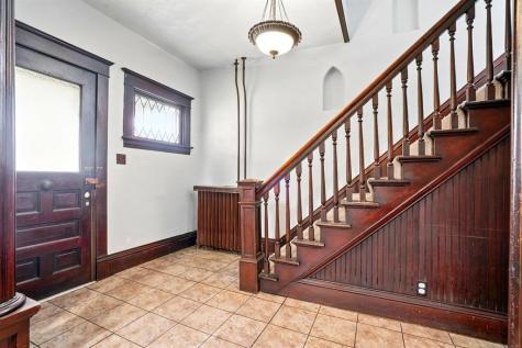 412 W Charles Street Oelwein IA 50662