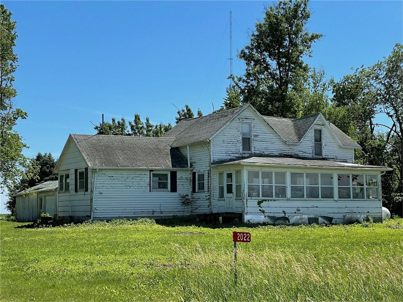 2022 68th Street Van Horne IA 52346