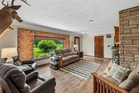 5995 30th Avenue Drive Vinton IA 52349