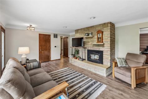 5995 30th Avenue Drive Vinton IA 52349