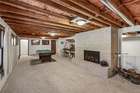 5995 30th Avenue Drive Vinton IA 52349