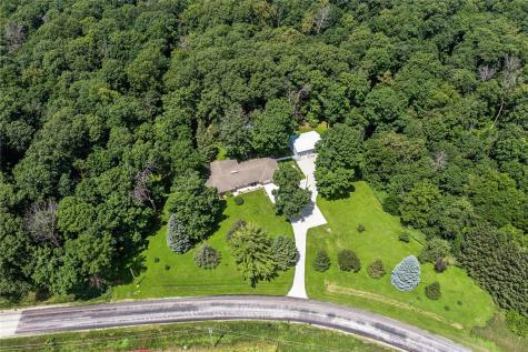 5995 30th Avenue Drive Vinton IA 52349