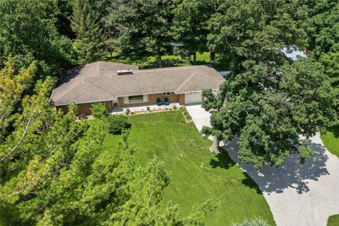 5995 30th Avenue Drive Vinton IA 52349