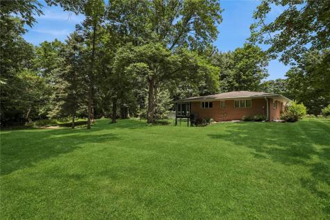 5995 30th Avenue Drive Vinton IA 52349