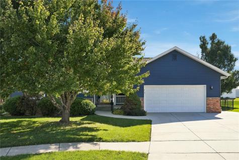 7400 Mallard Court Cedar Rapids IA 52402