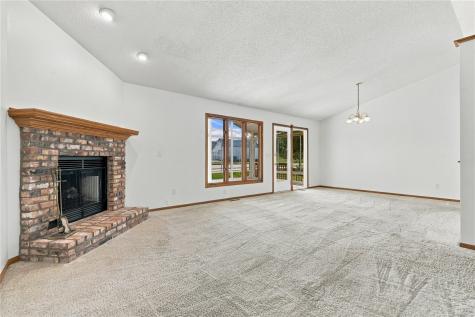 7400 Mallard Court Cedar Rapids IA 52402