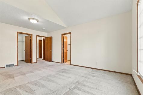 7400 Mallard Court Cedar Rapids IA 52402