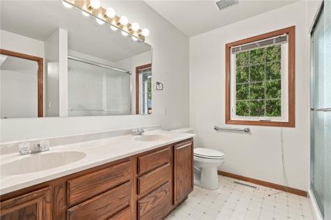 7400 Mallard Court Cedar Rapids IA 52402