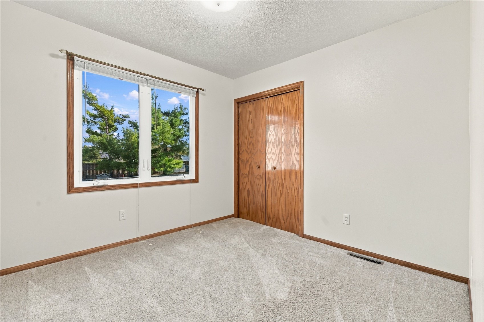 7400 Mallard Court Cedar Rapids IA 52402