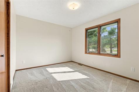 7400 Mallard Court Cedar Rapids IA 52402