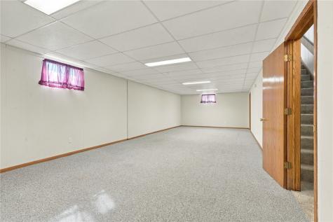 7400 Mallard Court Cedar Rapids IA 52402