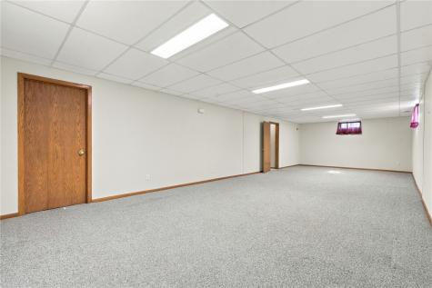 7400 Mallard Court Cedar Rapids IA 52402