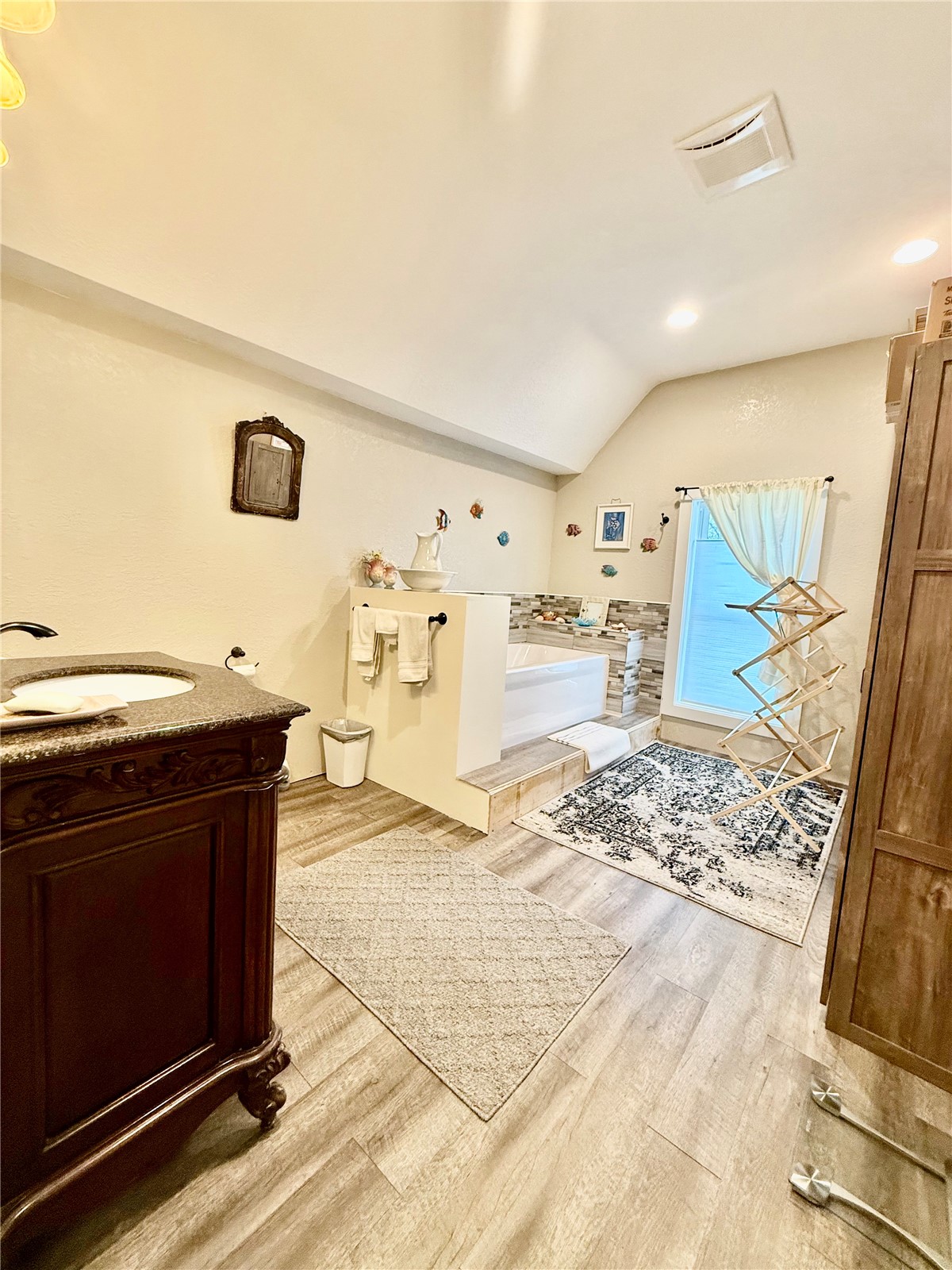 116 Main Street IA 52035