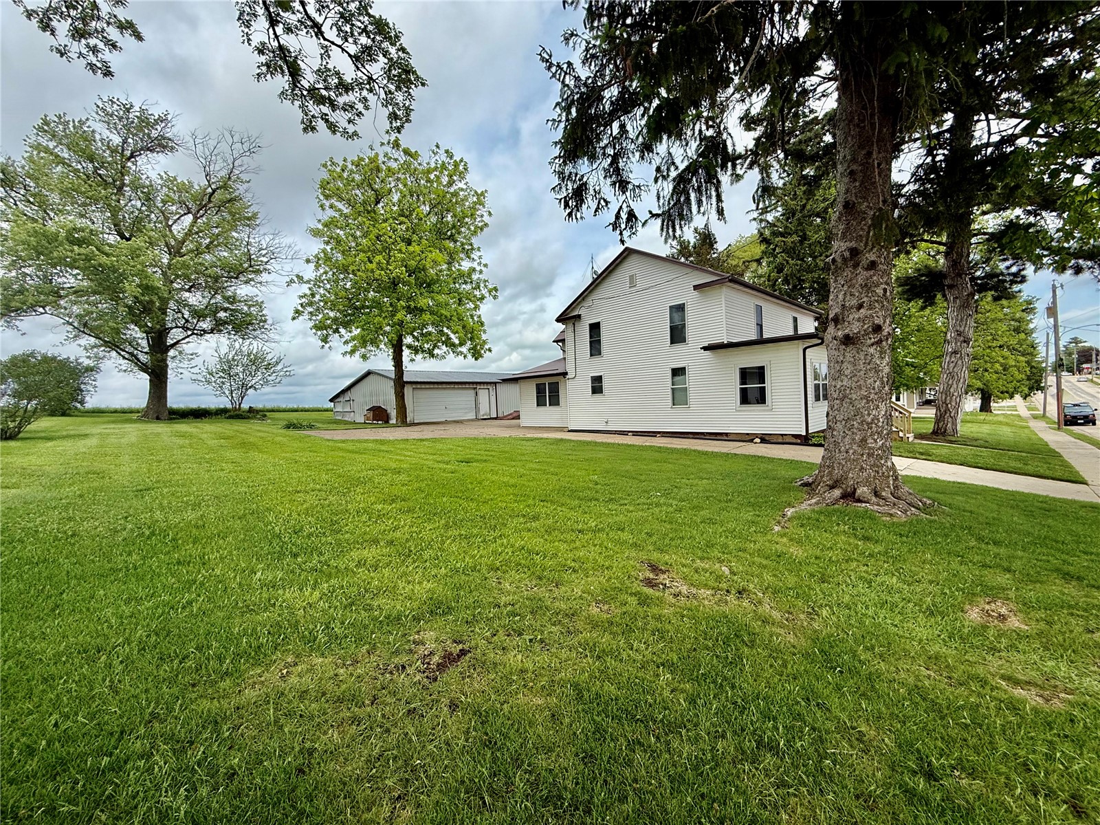 116 Main Street IA 52035